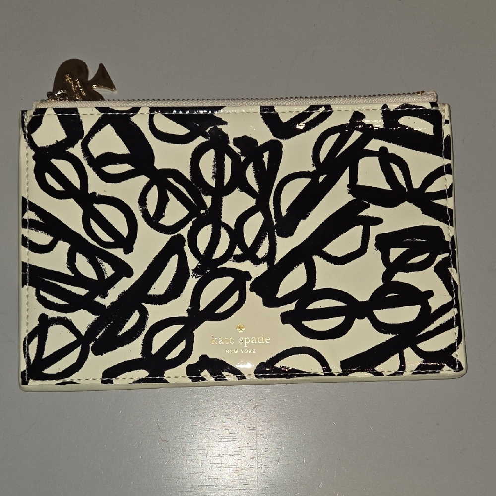 Kate Spade New York Abstract Black & White Wallet